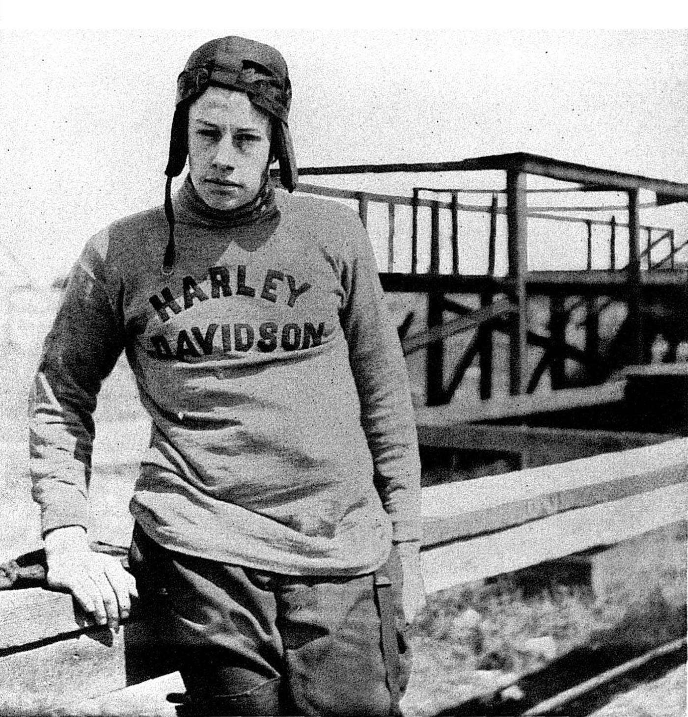 El piloto Roy Artley