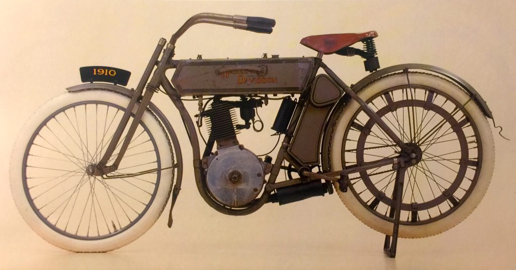 1910 - Harley-Davidson modelo 6 Single