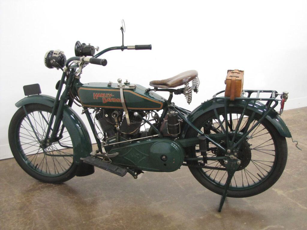 1919 - Harley-Davidson 19J izquierda
