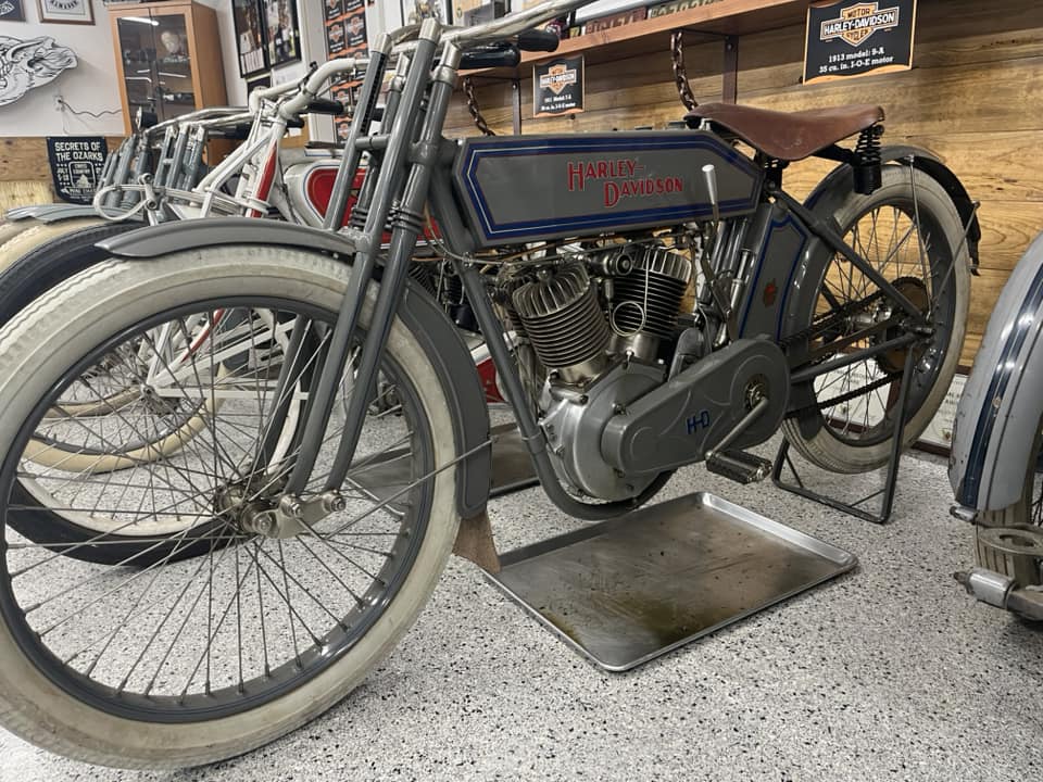 1913 - Harley-Davidson modelo 9E