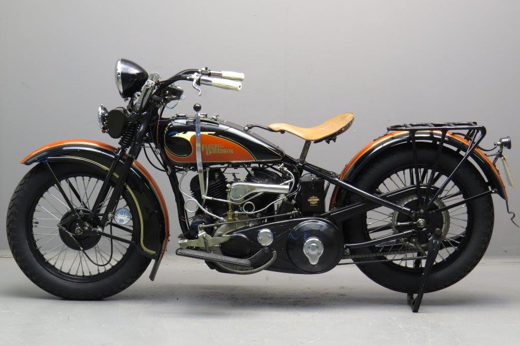 1933 - Harley-Davidson modelo 33VLE - Izquierda