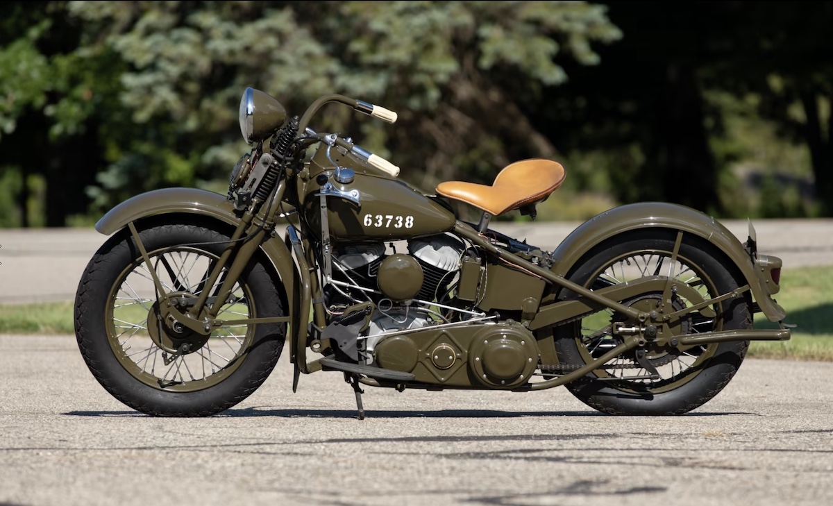 1940 - Harley-Davidson modelo 40UA Big Twin - Izquierda