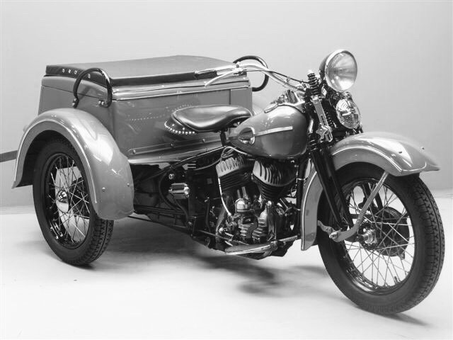 1940 - Harley-Davidson modelo 40GA 45 ci - Servicar - Derecha