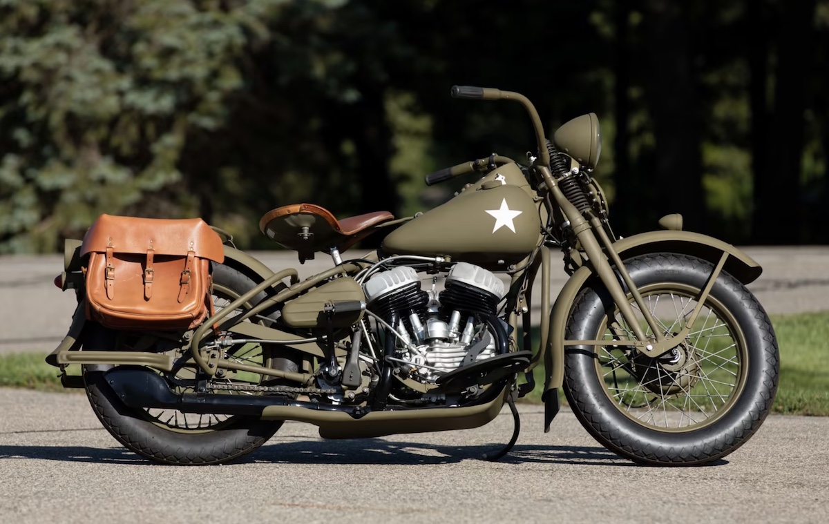 1941 - Harley-Davidson modelo 41WLA - Derecha