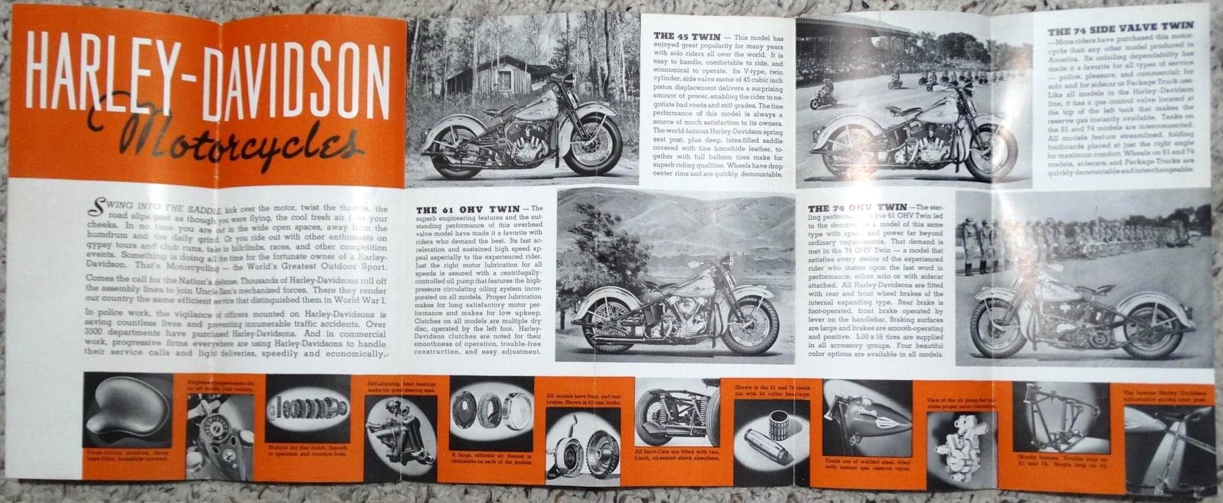 1942 - Harley-Davidson folleto rojo