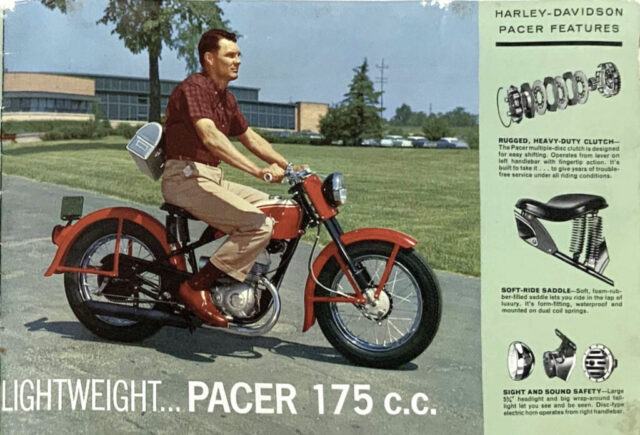 1962 - Harley-Davidson Folleto de ventas rojo