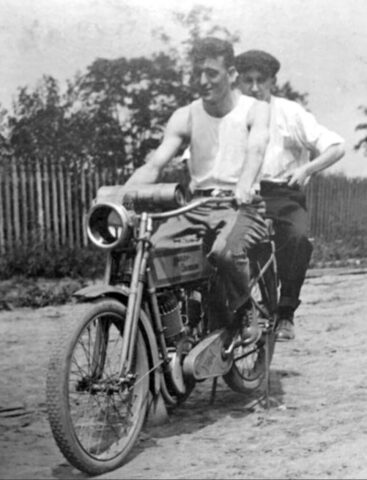 1913 - Harley-Davidson Fotos de epoca
