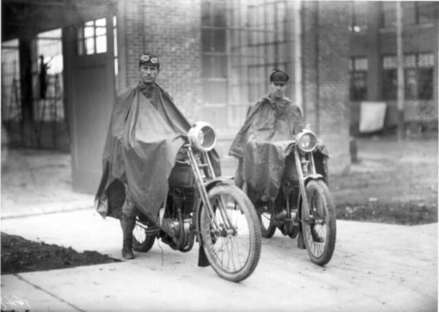 1913 - Harley-Davidson Fotos de epoca